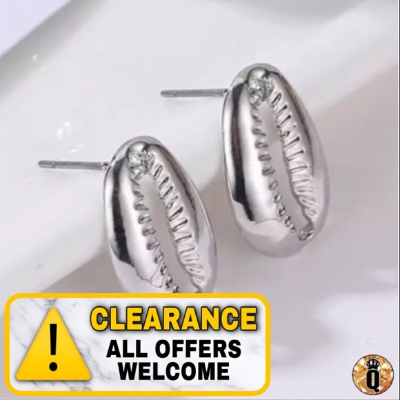 Jewelry - 🔴5/$20⚠️𝗖𝗟𝗘𝗔𝗥𝗔𝗡𝗖𝗘⚠️Silver Earrings NEW